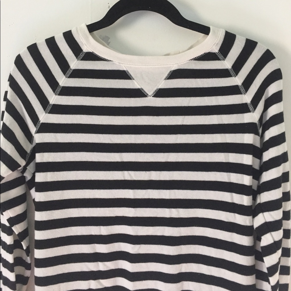 Forever 21 Women’s Sweater Size Small